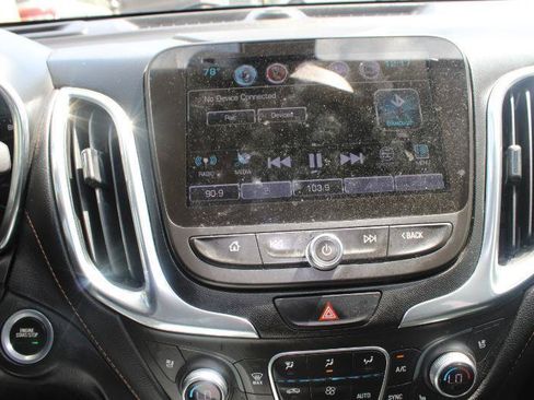 Used 2018 Chevrolet Equinox Premier FWD image 18