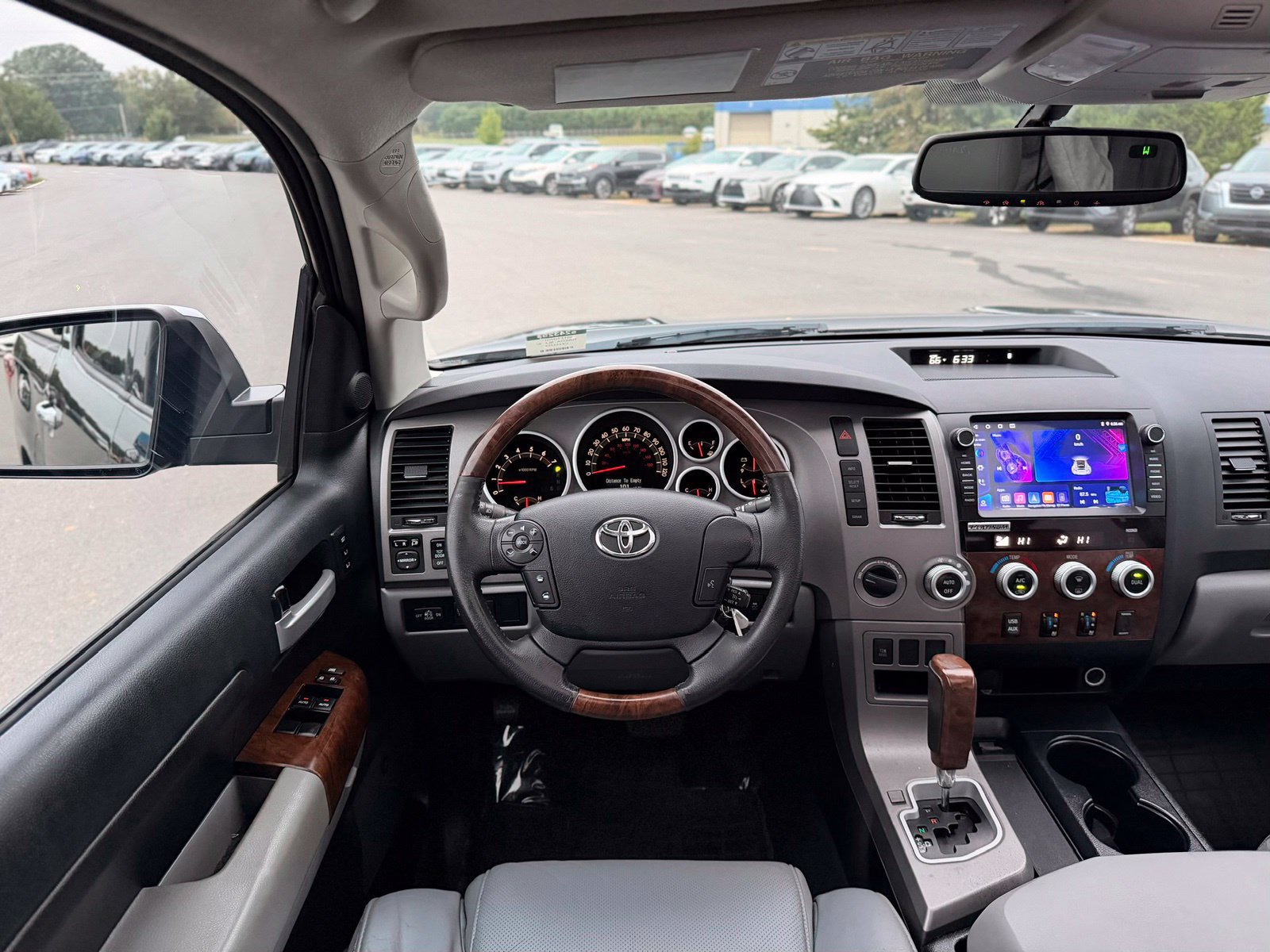 Used 2012 Toyota Tundra Limited w/ Platinum Pkg AWD/4WD image 36