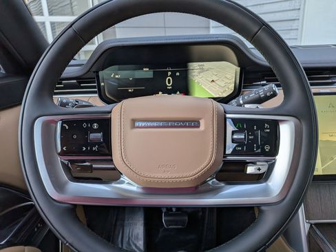 New 2026 Land Rover Range Rover Long Wheelbase SE image 13