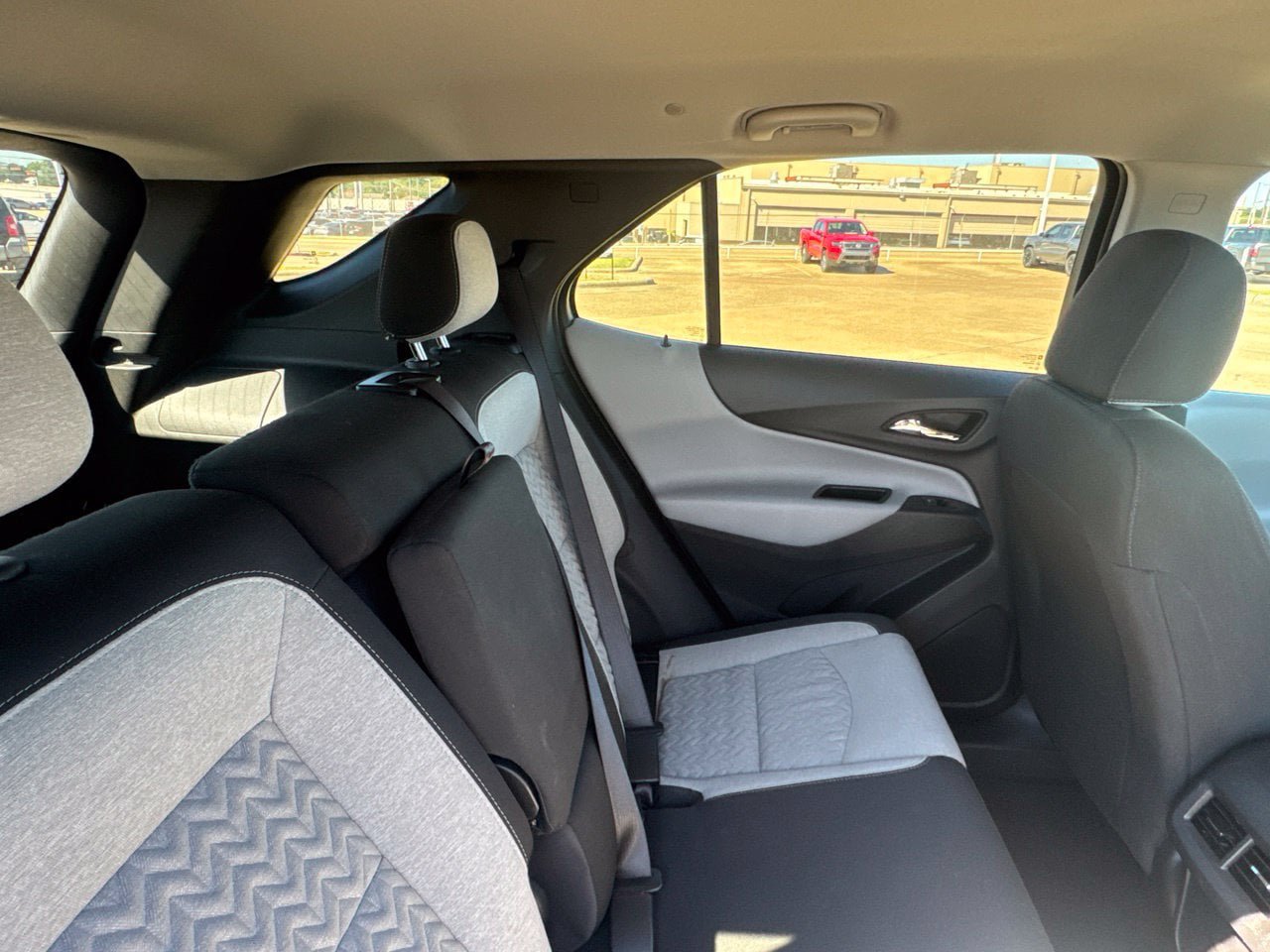 Used 2024 Chevrolet Equinox LT AWD/4WD image 34