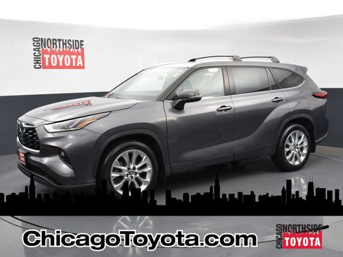 Used 2022 Toyota Highlander Limited image 1