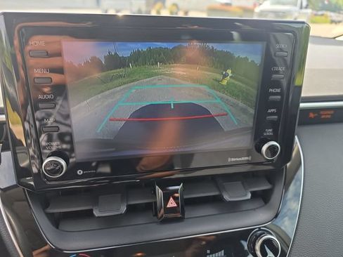 Used 2022 Toyota Corolla LE FWD image 22