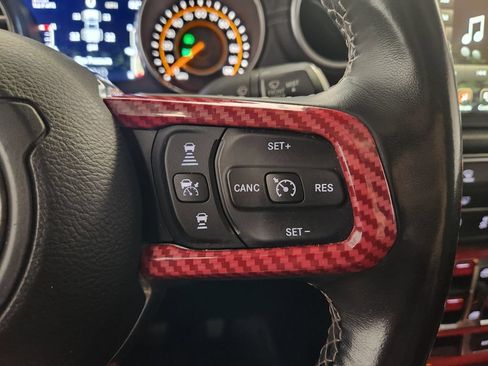Used 2020 Jeep Gladiator Overland AWD/4WD image 30