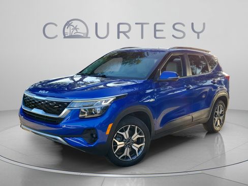 Used 2023 Kia Seltos EX AWD/4WD image 1
