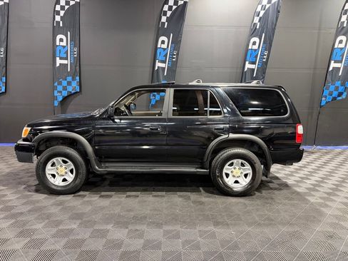 Used 1999 Toyota 4Runner SR5 image 2