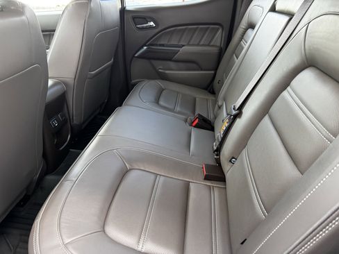 Used 2022 GMC Canyon Denali image 16