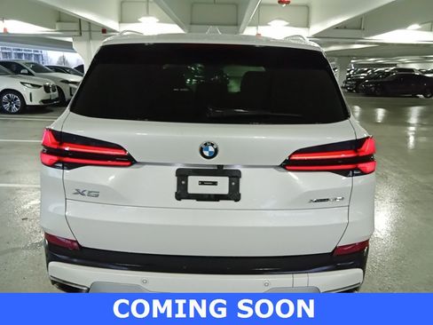 Used 2025 BMW X5 xDrive40i w/ Climate Comfort Package image 7