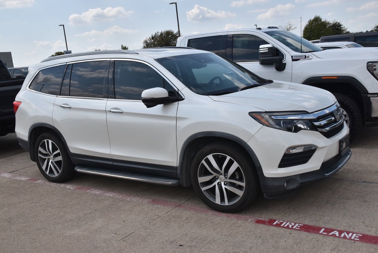 Used 2018 Honda Pilot Touring image 5