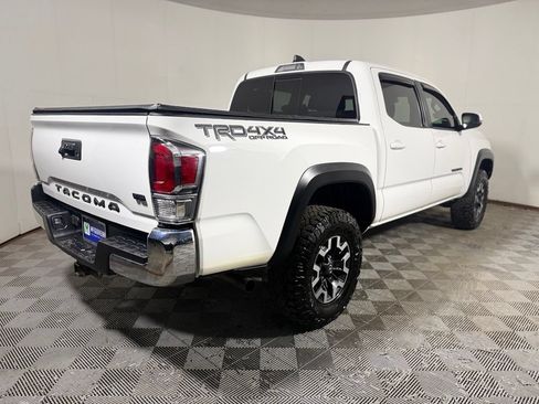 Used 2022 Toyota Tacoma TRD Off-Road AWD/4WD image 7