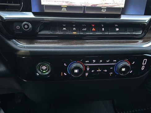 Used 2023 Chevrolet Silverado 1500 LT image 34