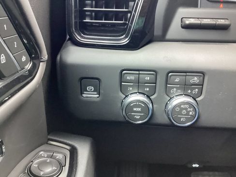 New 2026 GMC Sierra 1500 AT4X AWD/4WD image 34