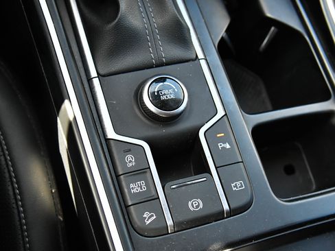 Used 2024 Kia Sorento S FWD image 34