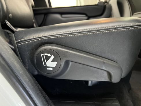 Used 2018 Toyota 4Runner Limited w/ Four Season Floor Mat Package AWD/4WD image 27