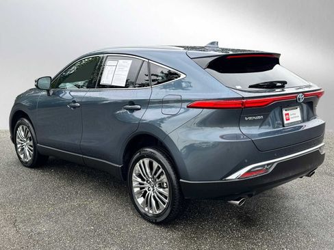 Used 2024 Toyota Venza XLE AWD/4WD image 5
