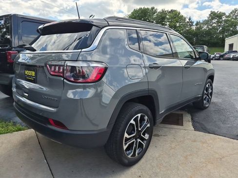 Used 2023 Jeep Compass Limited AWD/4WD image 4