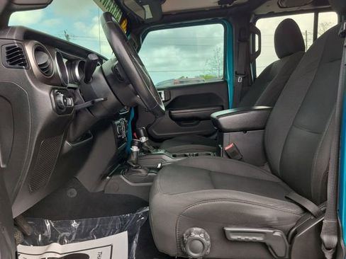 Used 2019 Jeep Wrangler Unlimited Sport S image 16