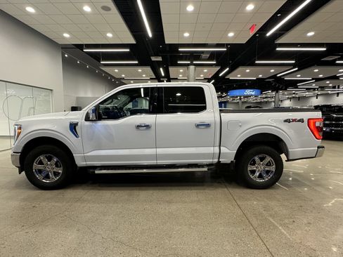 Used 2023 Ford F150 Lariat w/ Trailer Tow Package image 5