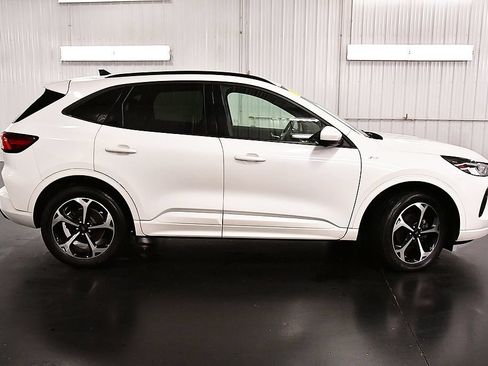 Used 2023 Ford Escape ST-Line Select w/ Tech Pack #2 AWD/4WD image 8