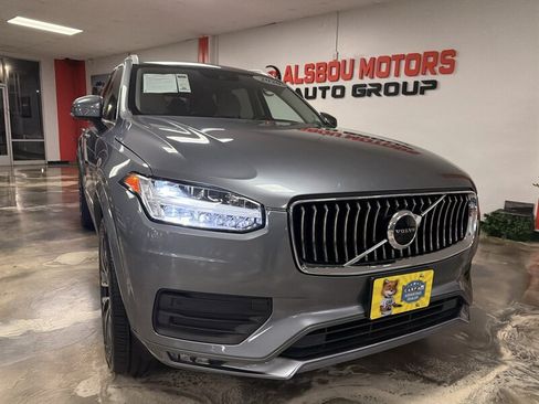 Used 2020 Volvo XC90 T5 Momentum AWD/4WD image 2