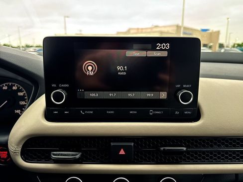Used 2025 Honda HR-V LX image 16