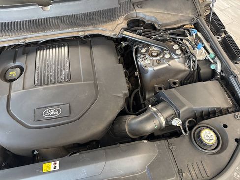 Used 2017 Land Rover Range Rover Sport HSE AWD/4WD image 46