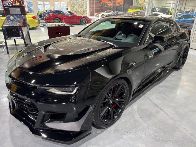 Used 2018 Chevrolet Camaro ZL1 RWD image 12