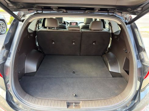 Used 2019 Hyundai Santa Fe Limited image 13