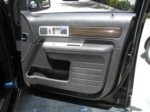 Used 2008 Lincoln MKX 2WD image 12