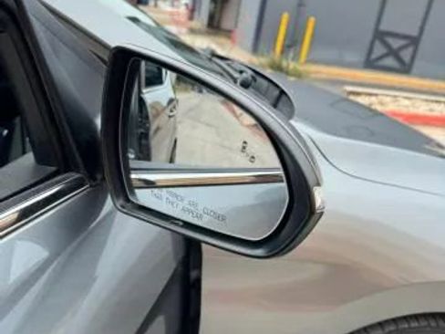 Used 2017 Hyundai Elantra Sport w/ Sport Premium Package 06 FWD image 24