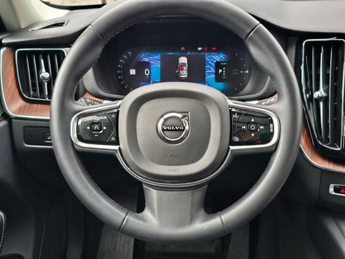 Certified 2023 Volvo XC60 T8 Ultimate w/ Climate Package AWD/4WD image 19
