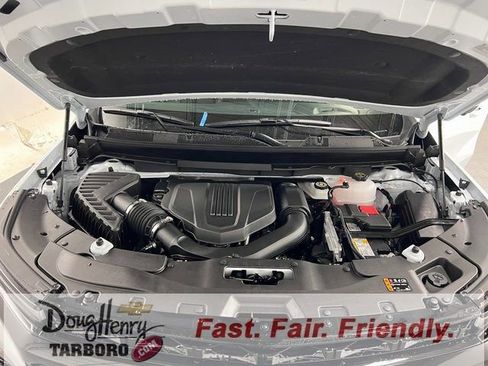 New 2026 Chevrolet Traverse RS w/ LPO, Floor Liner Package FWD image 24