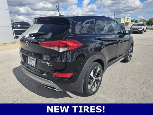 Used 2017 Hyundai Tucson Sport image 8