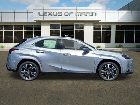 New 2026 Lexus UX 300h FWD image 8