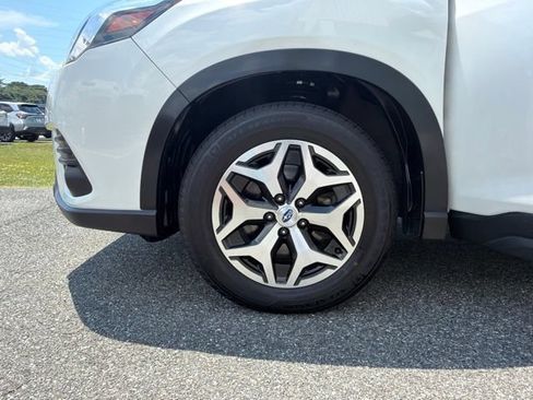 Used 2023 Subaru Forester Premium AWD/4WD image 26