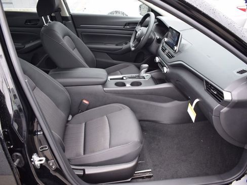 New 2025 Nissan Altima 2.5 S image 11