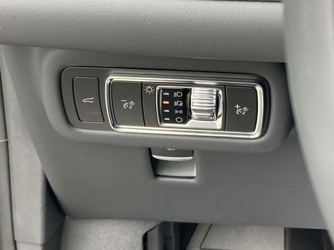 New 2025 Lincoln Nautilus Reserve image 32