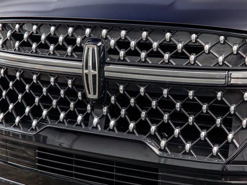 Used 2025 Lincoln Navigator Black Label AWD/4WD image 4