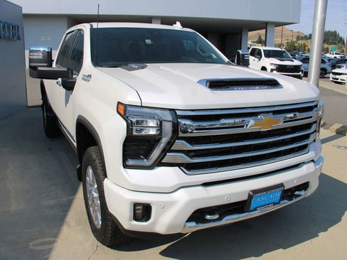 New 2025 Chevrolet Silverado 2500 High Country w/ Technology Package image 10