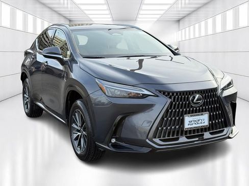 Certified 2023 Lexus NX 250 AWD image 3