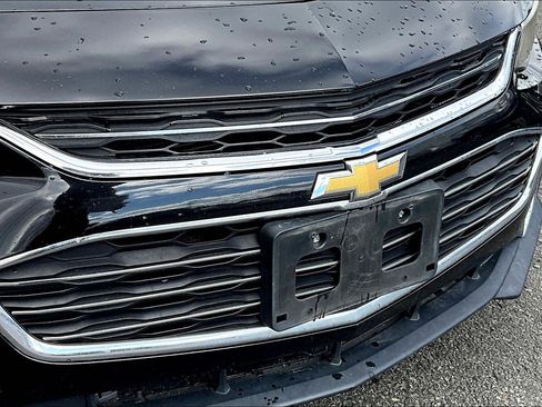 Used 2018 Chevrolet Malibu LT image 23