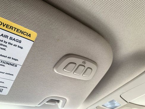 Used 2020 Lincoln Continental w/ Premium Package image 22