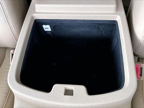 Used 2011 Chevrolet Tahoe LTZ AWD/4WD image 31