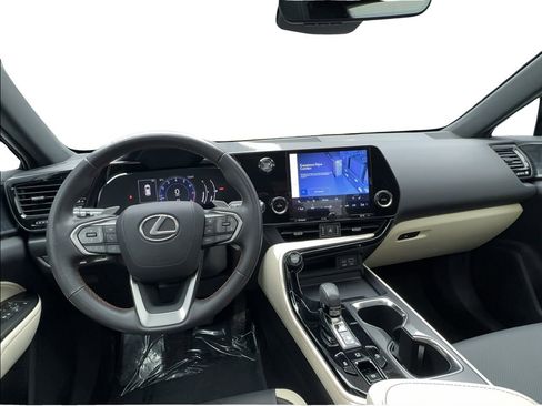 Used 2024 Lexus NX 250 FWD w/ Towing Package (2000 Lbs) image 35
