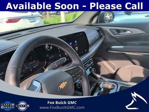 Used 2025 Chevrolet Traverse LT w/ Driver Confidence Package AWD/4WD image 11