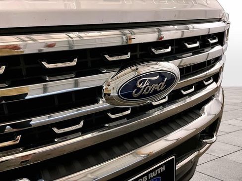 Used 2024 Ford F250 Lariat w/ Lariat Ultimate Package AWD/4WD image 29