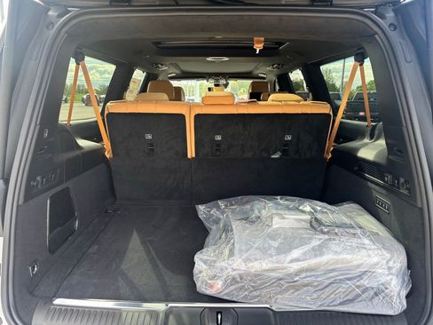 New 2026 Jeep Grand Wagoneer L Summit AWD/4WD image 10