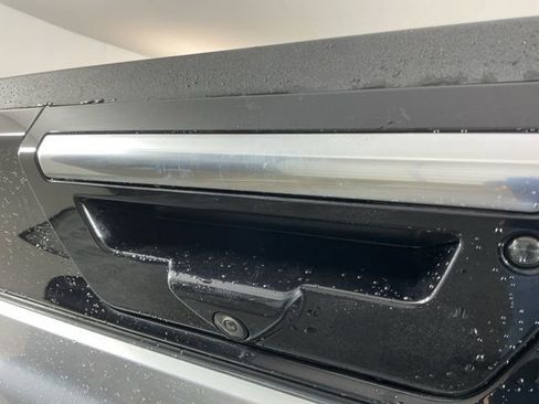 Used 2019 Ford F150 Limited AWD/4WD image 9