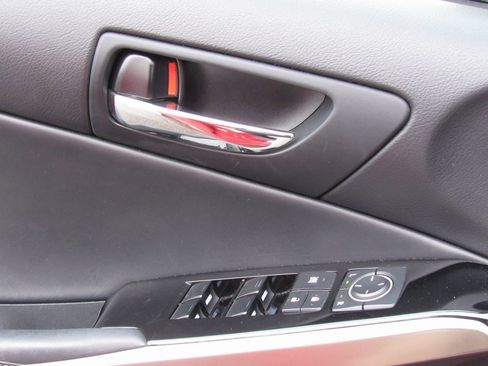 Used 2016 Lexus IS 300 AWD image 35