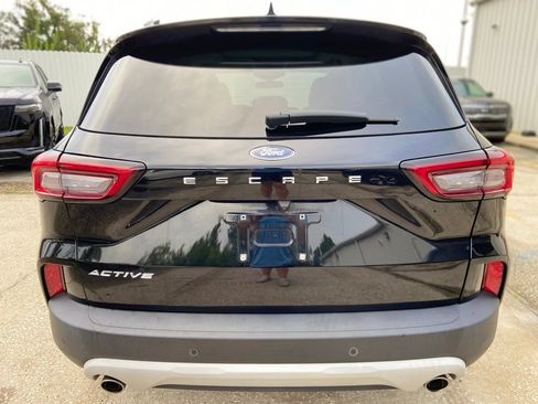 Used 2023 Ford Escape Active w/ Tech Pack #2 FWD image 4