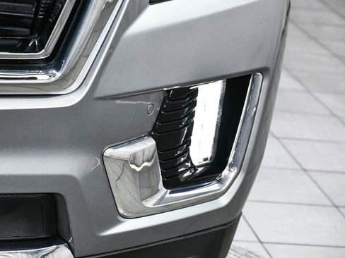 Used 2023 GMC Yukon XL SLT w/ SLT Premium Package AWD/4WD image 72